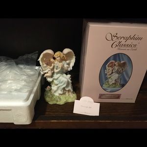Seraphim angel- Heavenly Gift Angel-EUC-includes original box and papers